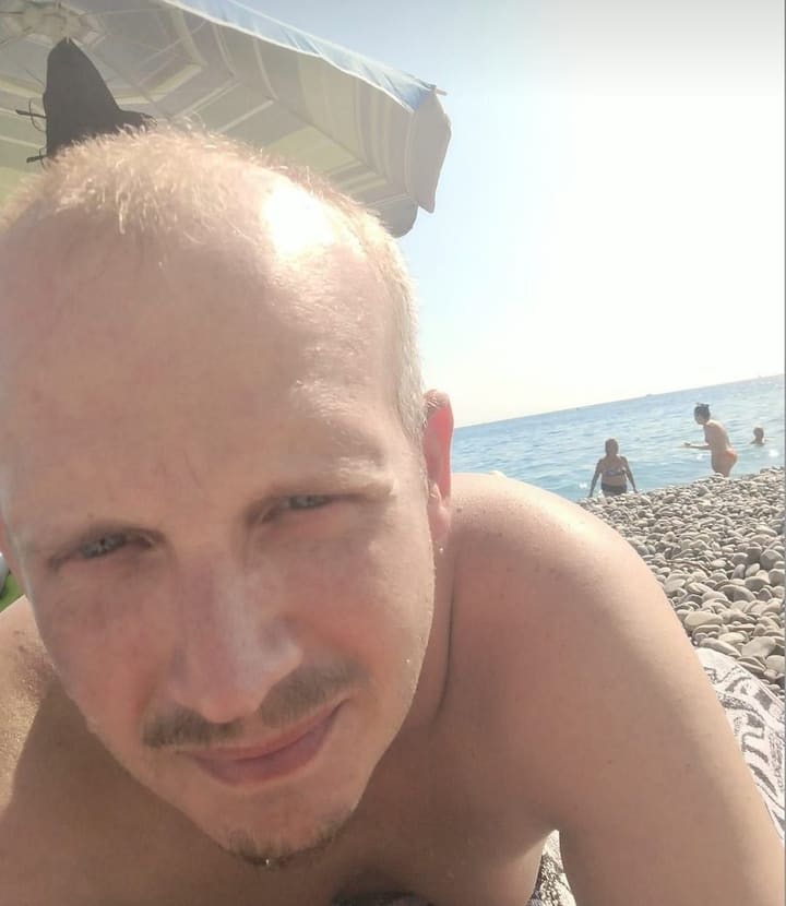 Profil von Carlo